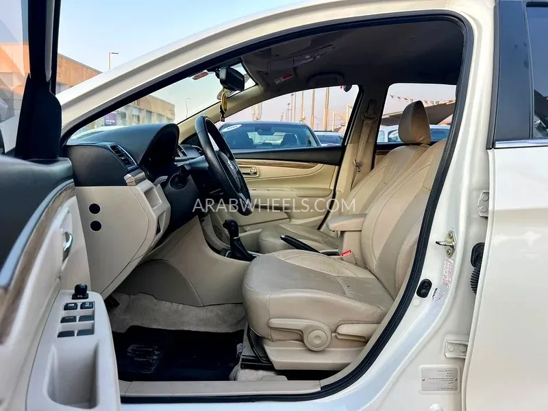 Suzuki Ciaz 2023 for Sale in Sharjah Image-9