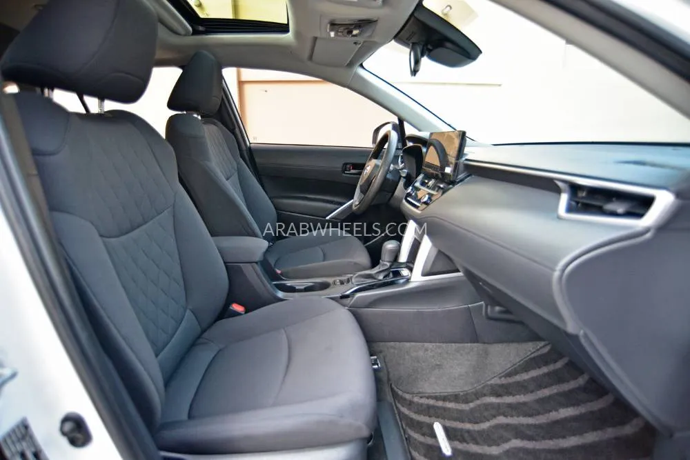 Toyota Corolla Cross 2024 for Sale in Dubai Image-9
