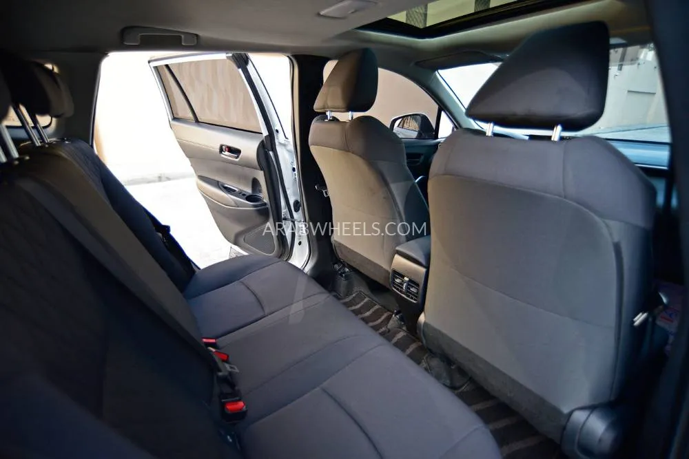 Toyota Corolla Cross 2024 for Sale in Dubai Image-14