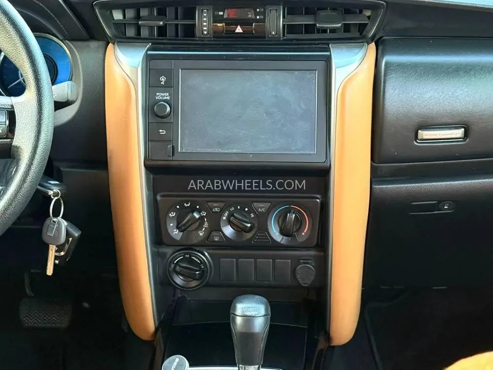 تويوتا فورتشنر 2022 for Sale in الشارقة Image-8