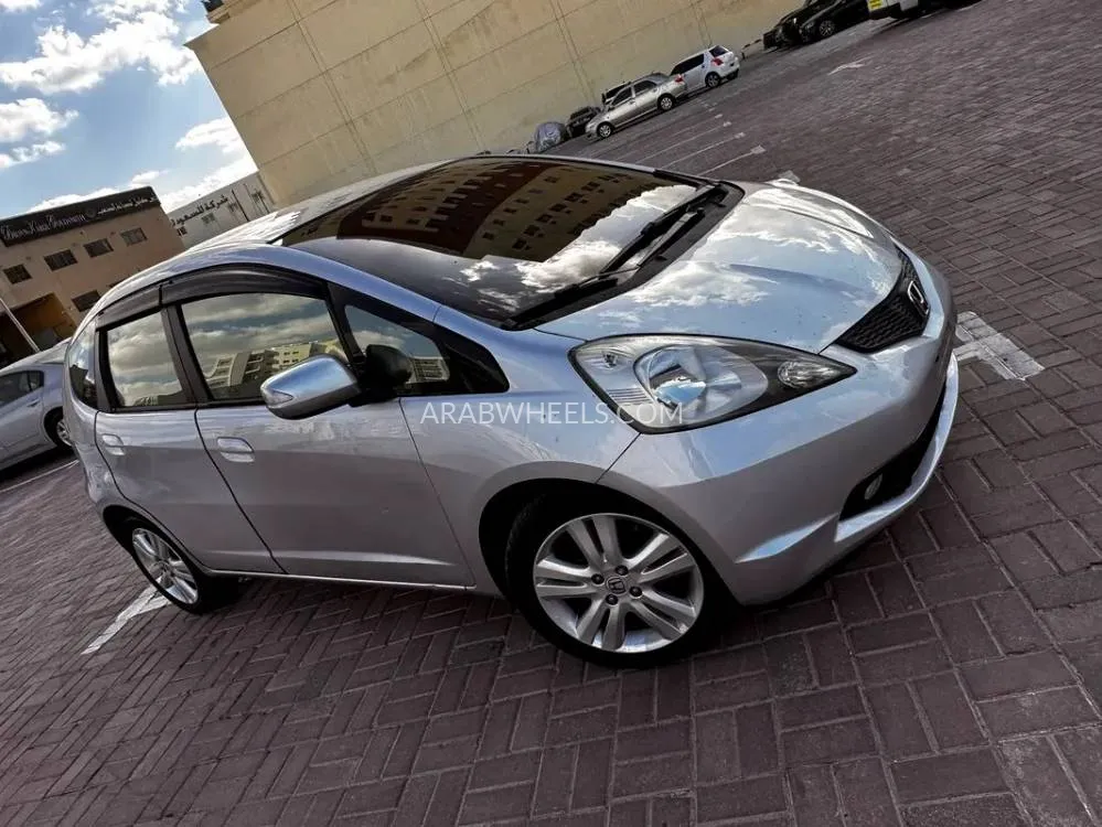 Honda Fit 2009 for Sale in Sharjah Image-8