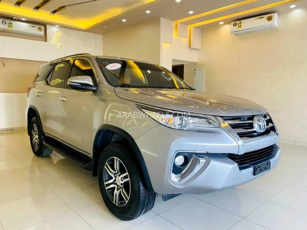Toyota Fortuner 2018 for Sale in Sharjah Image-10