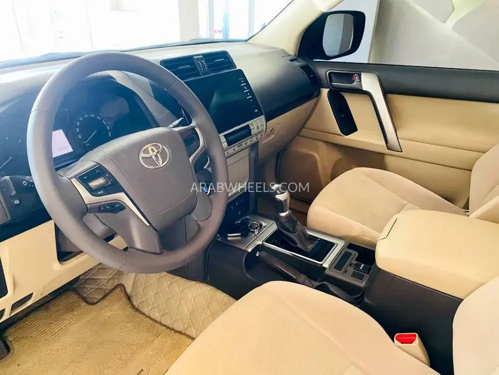 Toyota Land Cruiser Prado 2022 for Sale in Sharjah Image-13