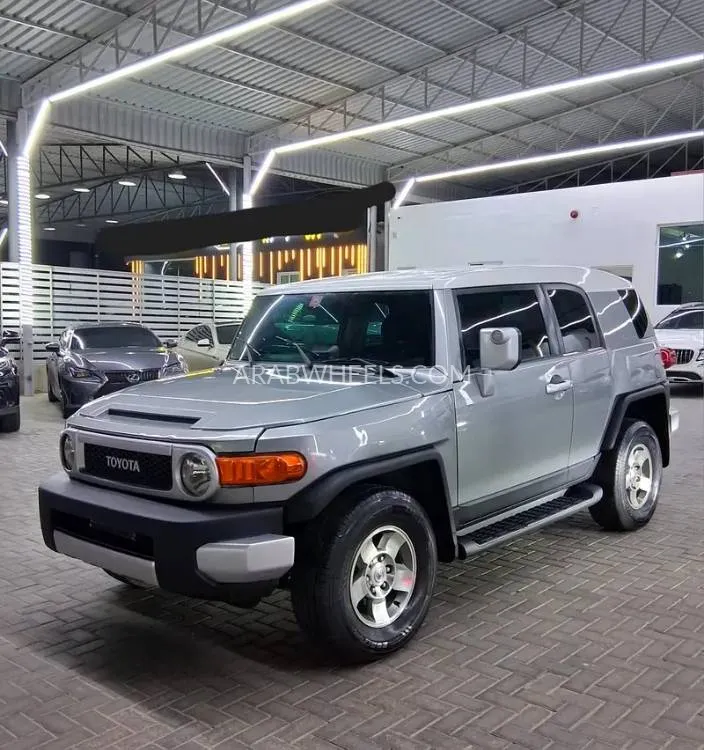 Toyota FJ Cruiser 2009 for Sale in Abu Dhabi Image-10