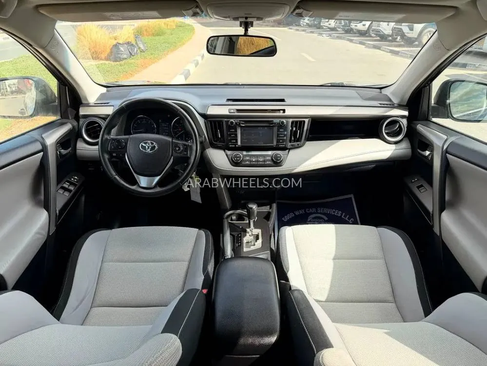 Toyota Rav4 2016 for Sale in Sharjah Image-13