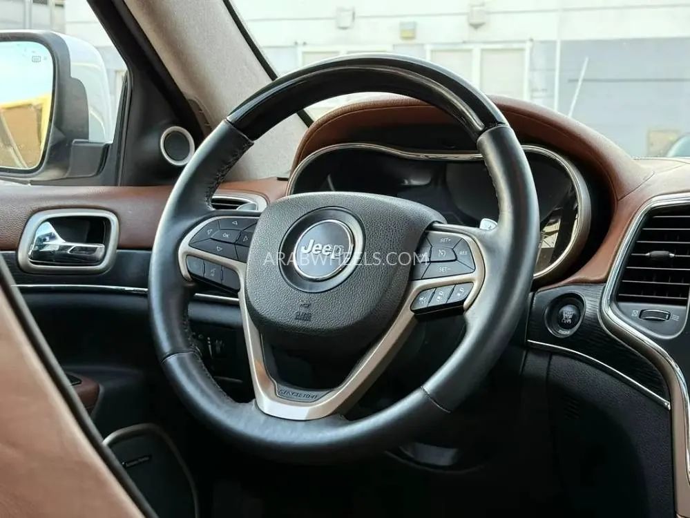 Jeep Cherokee 2015 for Sale in Abu Dhabi Image-12