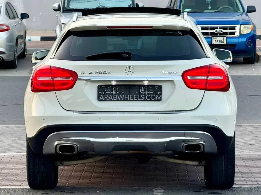 Mercedes Benz GLA 2017 for Sale in Abu Dhabi Image-10