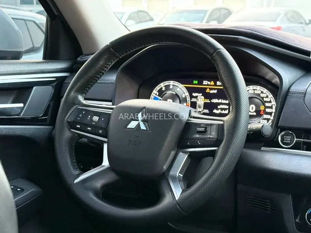 Mitsubishi Outlander 2025 for Sale in Abu Dhabi Image-10