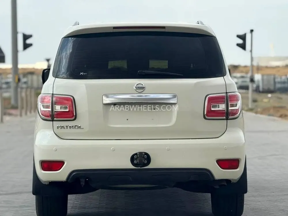 Nissan Patrol 2014 for Sale in Sharjah Image-4