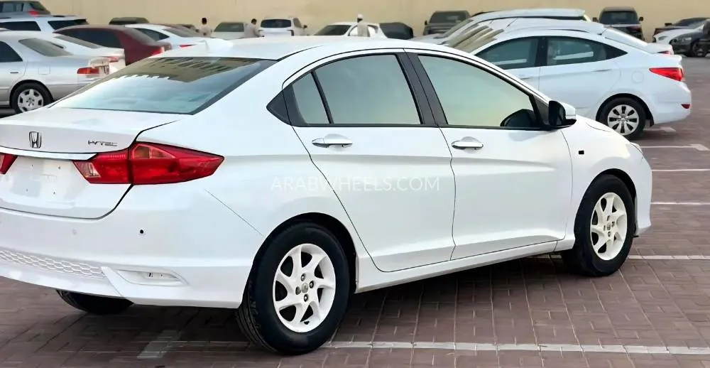 Honda City 2016 for Sale in Sharjah Image-4