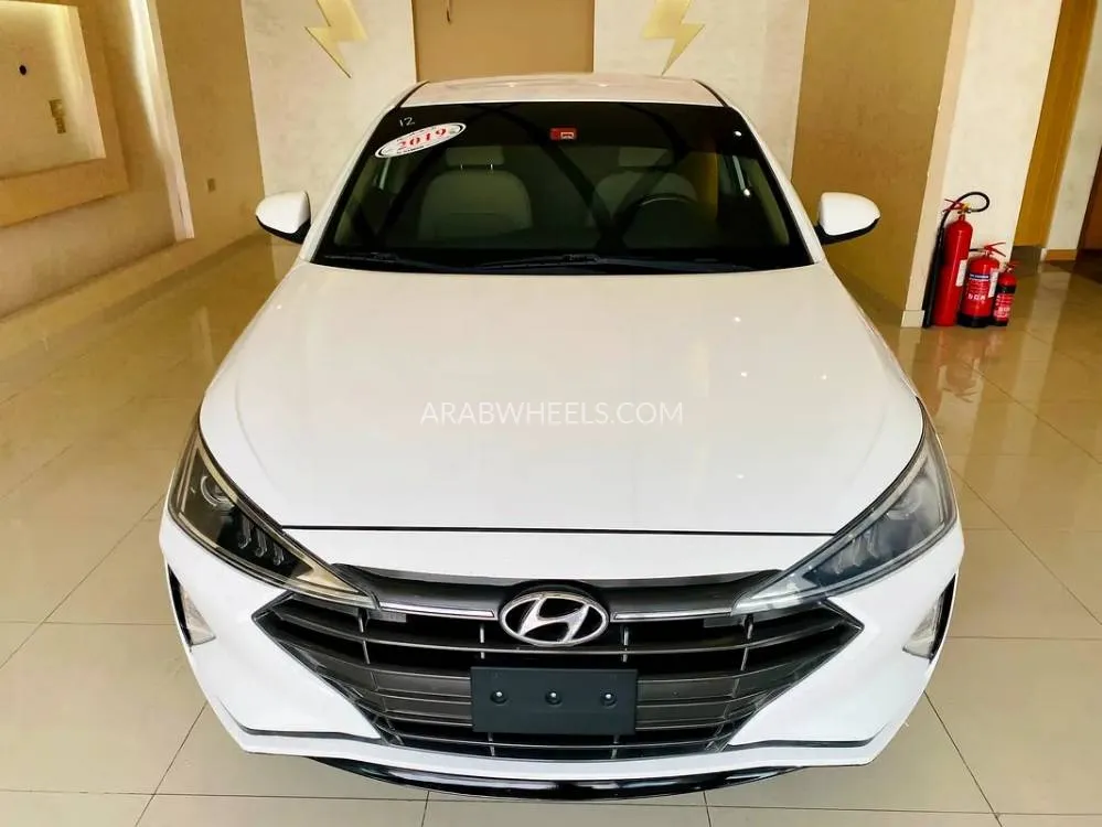 Hyundai Elantra 2019 for Sale in Sharjah Image-3