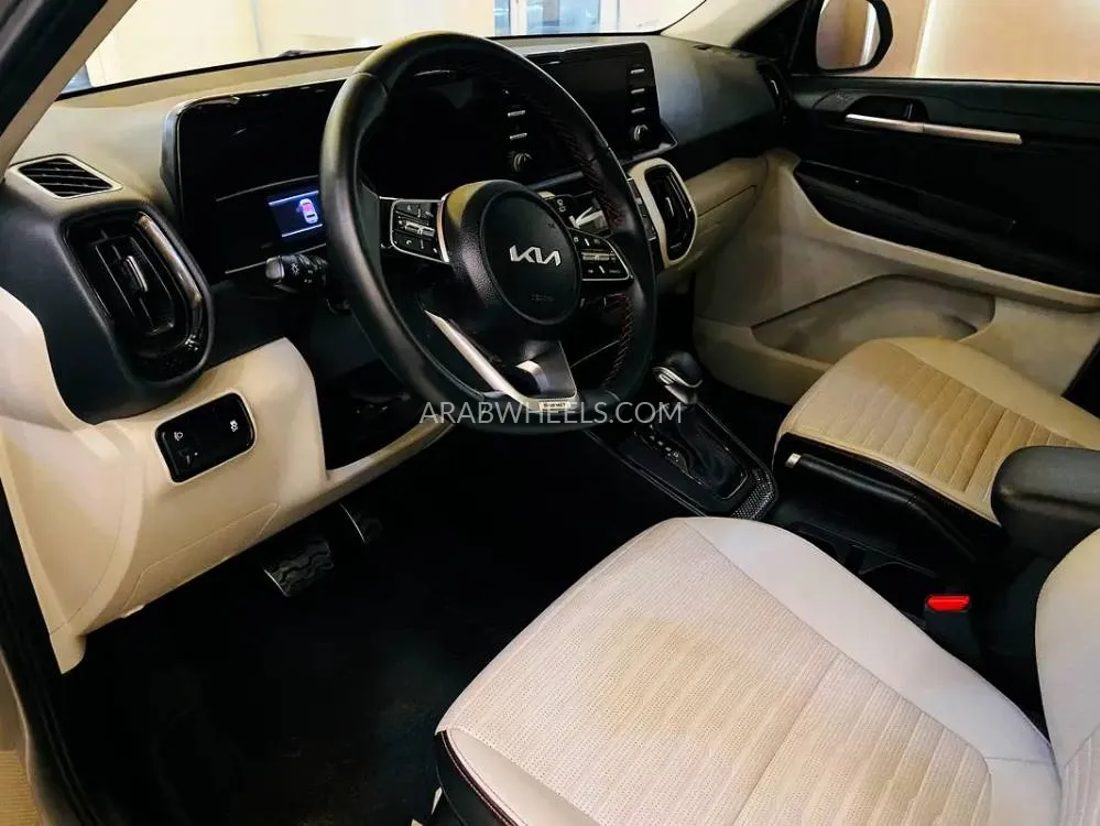 Kia Sonet 2024 for Sale in Sharjah Image-9
