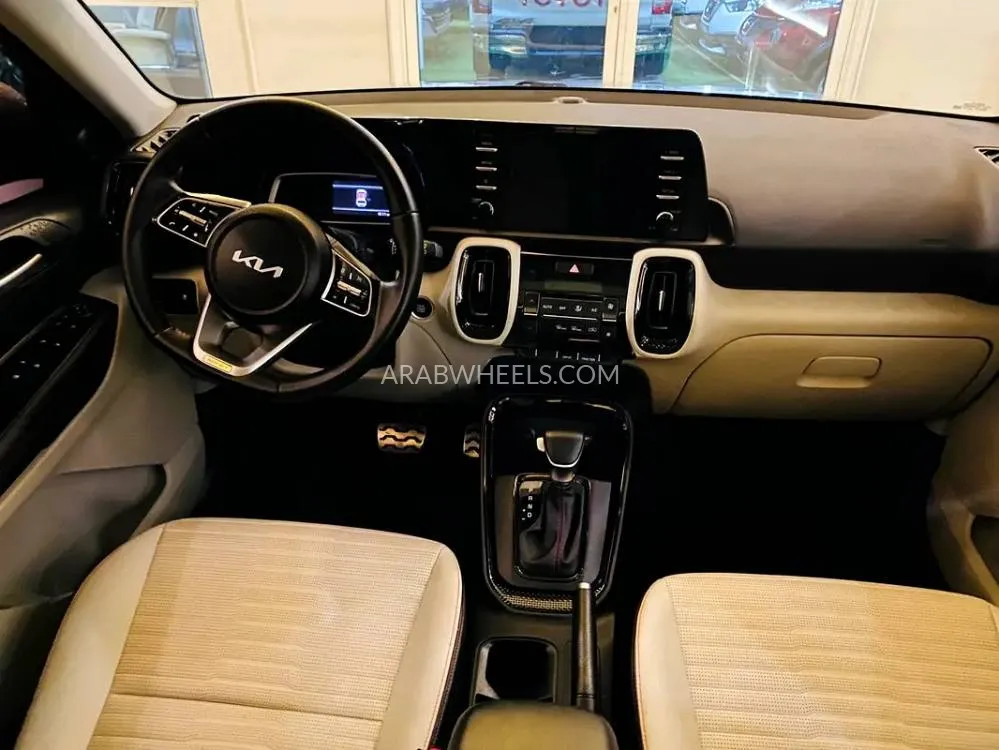 Kia Sonet 2024 for Sale in Sharjah Image-14