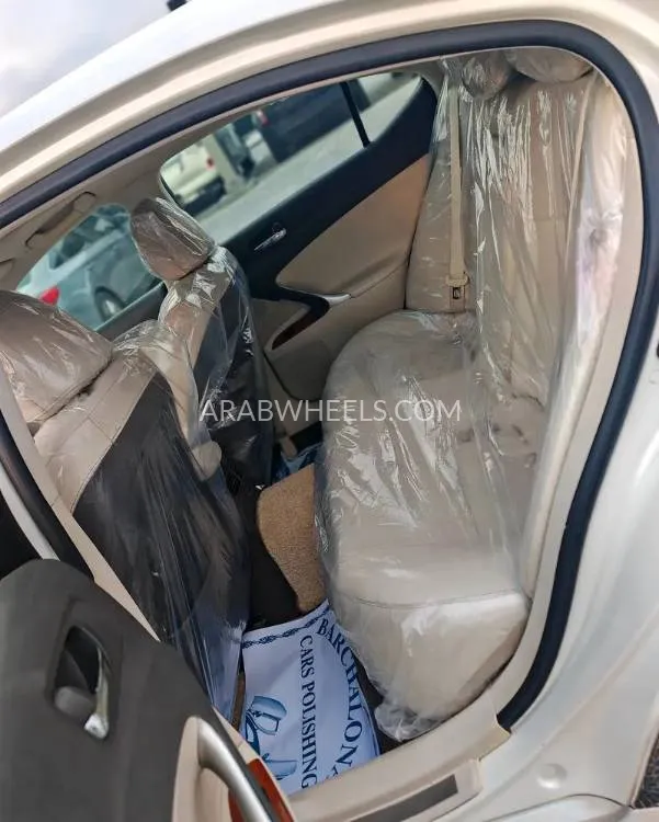 Lexus IS 2011 for Sale in Sharjah Image-6
