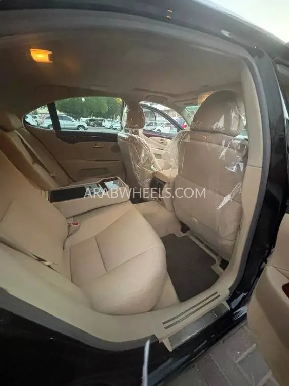 Lexus LS 2009 for Sale in Sharjah Image-8