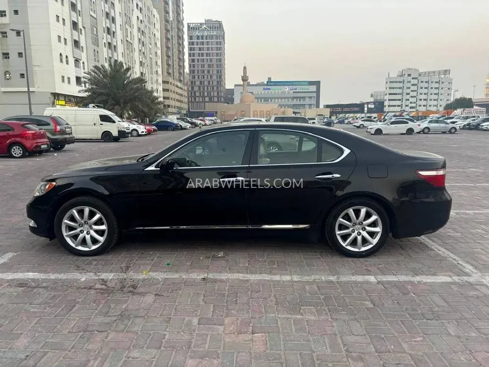Lexus LS 2009 for Sale in Sharjah Image-16