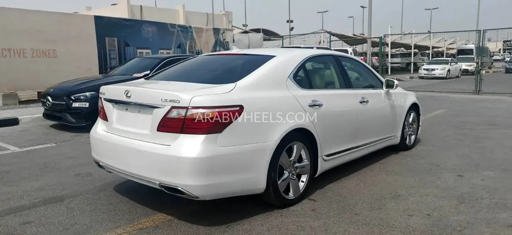 Lexus LS 2010 for Sale in Sharjah Image-9