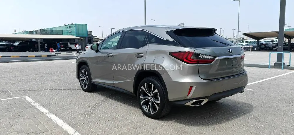 Lexus RX 2020 for Sale in Sharjah Image-7