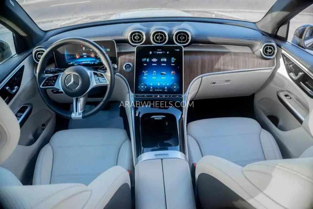 Mercedes Benz GLC Class 2024 for Sale in Dubai Image-4