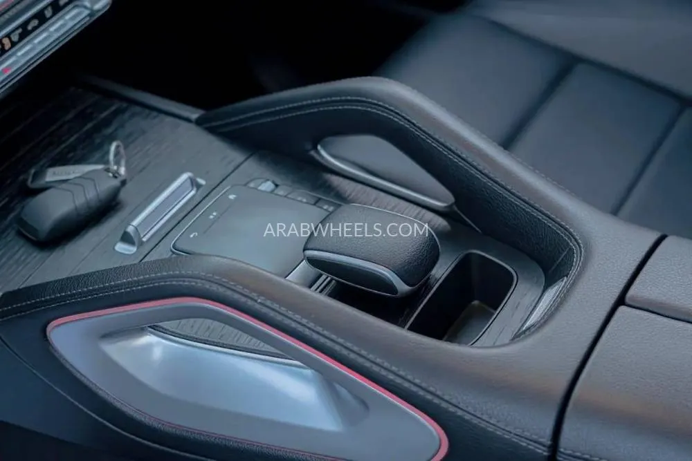 Mercedes Benz GLE Class 2024 for Sale in Dubai Image-16