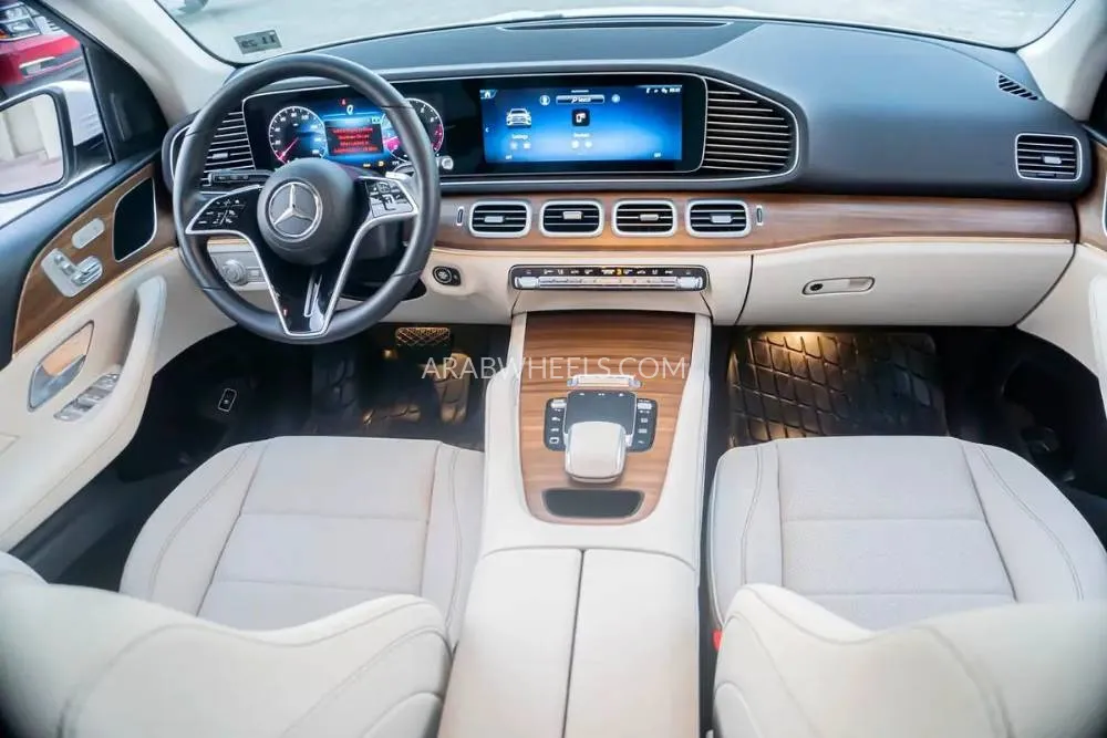 Mercedes Benz GLE Class 2025 for Sale in Dubai Image-12
