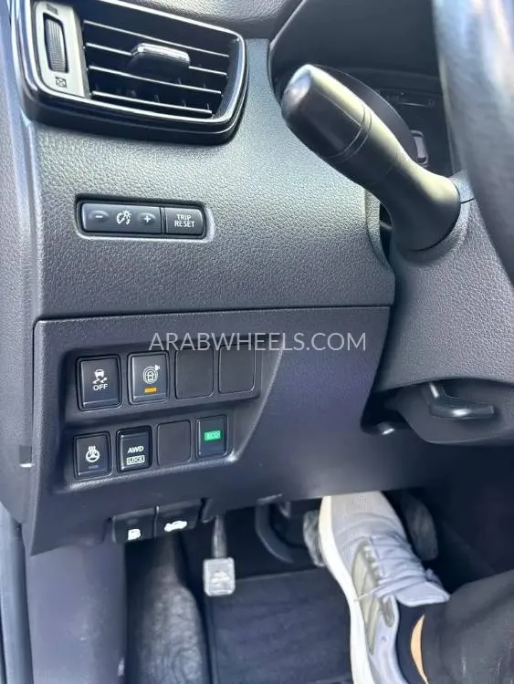 Nissan Rogue 2017 for Sale in Sharjah Image-17