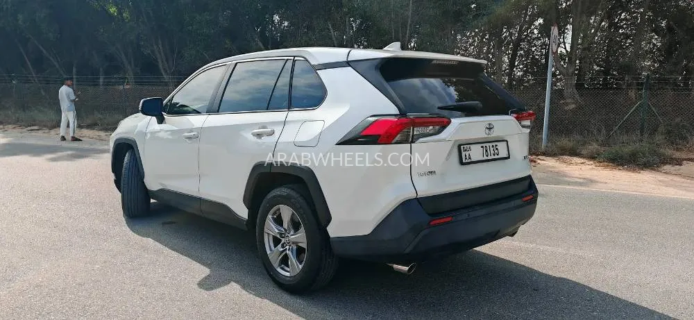 تويوتا راف 4 2023 for Sale in الشارقة Image-2