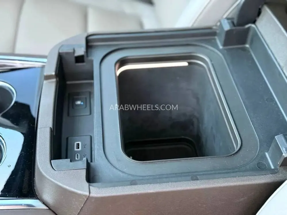 Chevrolet Tahoe 2025 for Sale in Dubai Image-4