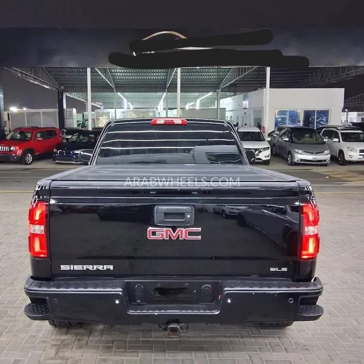 GMC Sierra 2017 for Sale in Ajman Image-5