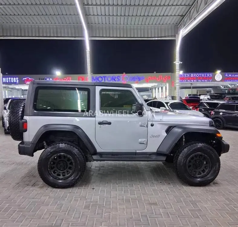 Jeep Wrangler 2018 for Sale in Ajman Image-7