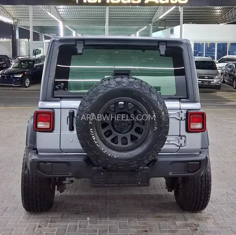 Jeep Wrangler 2018 for Sale in Ajman Image-11