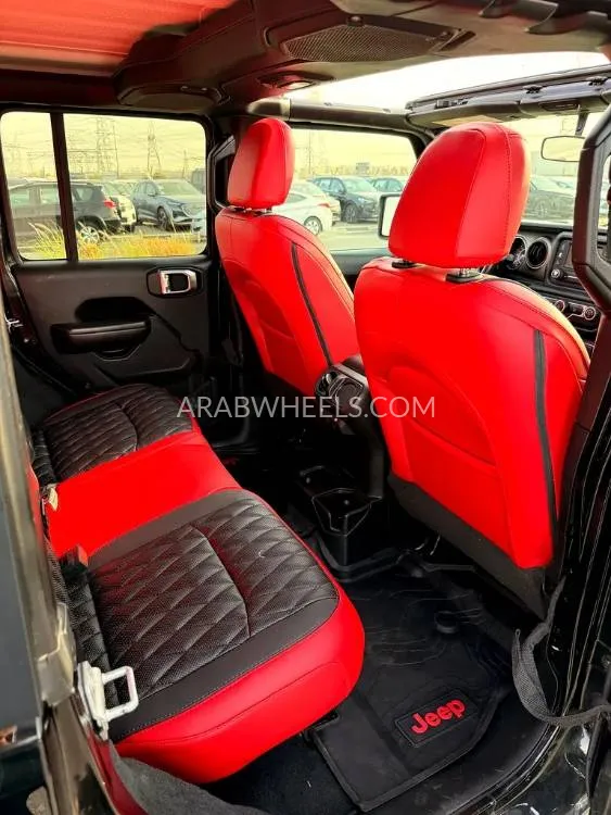 Jeep Wrangler 2018 for Sale in Dubai Image-2