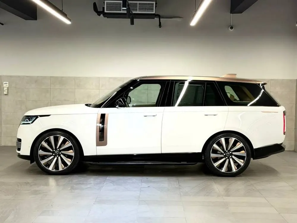 لاند روفر رينج روفر 2023 for Sale in دبي Image-9