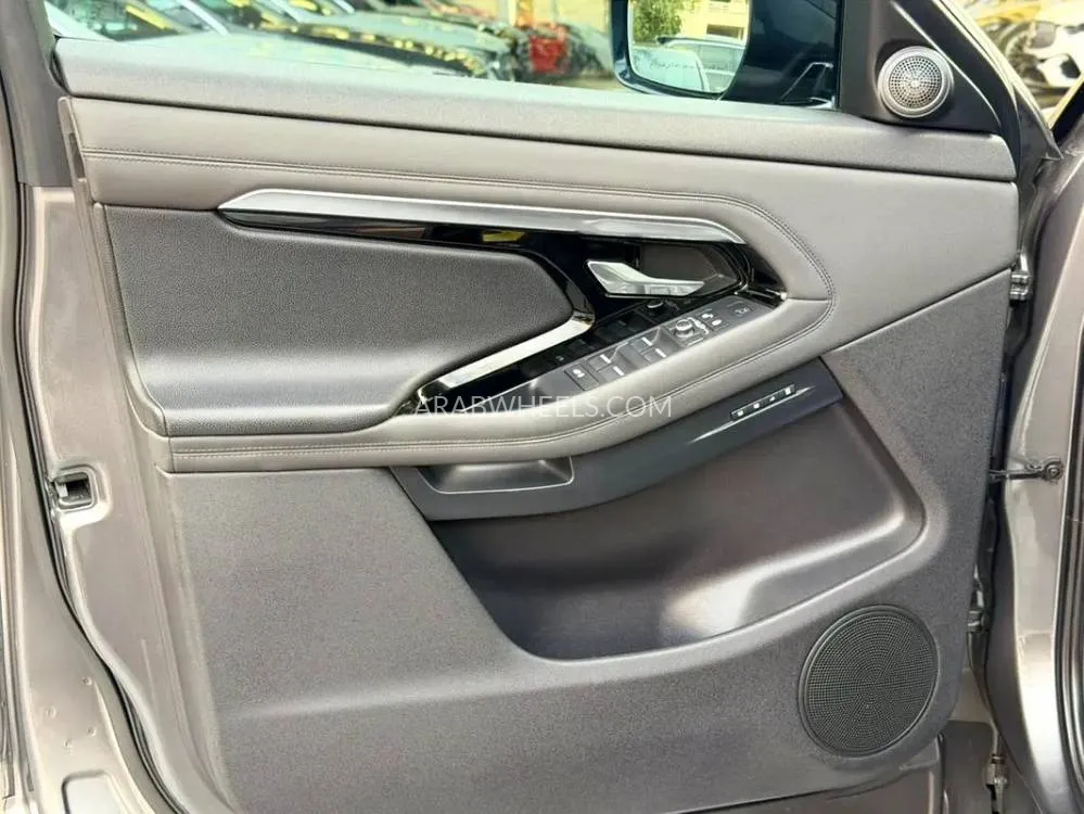 لاند روفر رينج روفر إيفوك 2020 for Sale in دبي Image-13