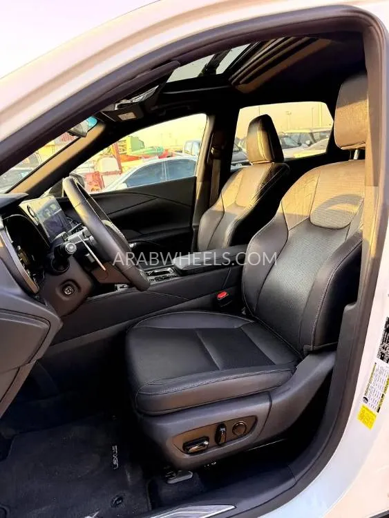 Lexus RX 2024 for Sale in Dubai Image-13