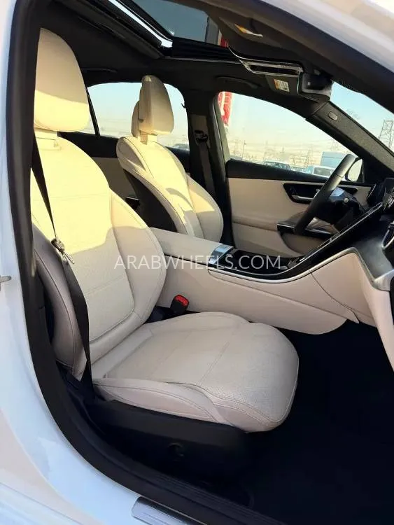 مرسيدس بنز كلاس C 2025 for Sale in دبي Image-10