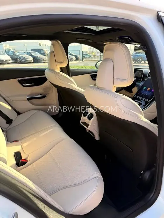 مرسيدس بنز كلاس C 2025 for Sale in دبي Image-14
