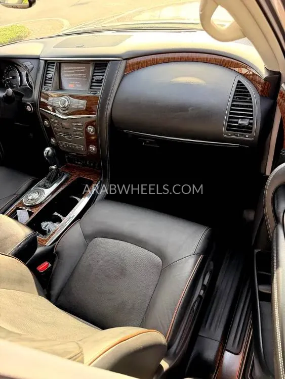Nissan Armada 2019 for Sale in Dubai Image-5