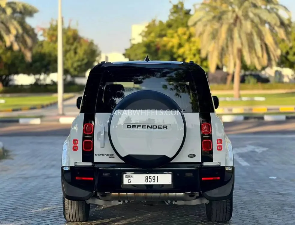 Land Rover Defender 2023 for Sale in Sharjah Image-5