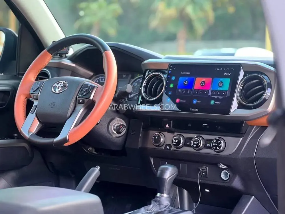 Toyota Tacoma 2017 for Sale in Sharjah Image-11