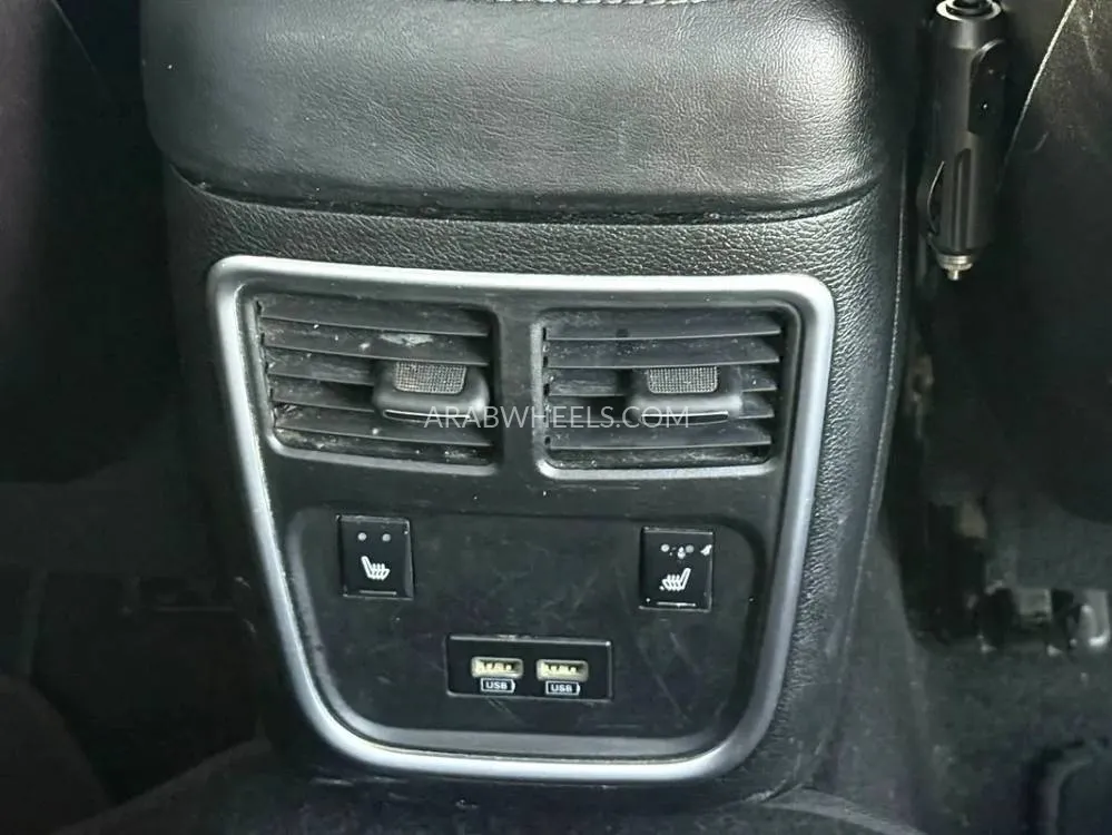 Dodge Charger 2019 for Sale in Sharjah Image-10