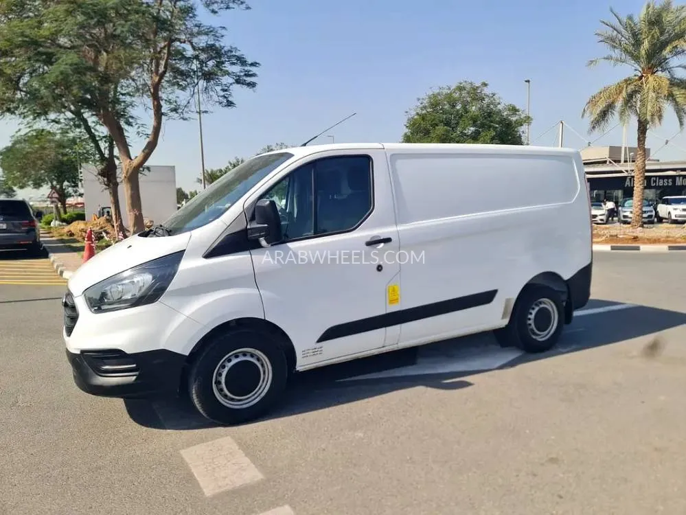 Ford Transit 2021 for Sale in Dubai Image-10