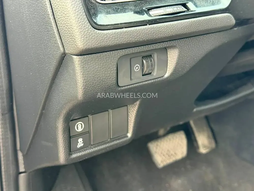 Honda Civic 2023 for Sale in Sharjah Image-10