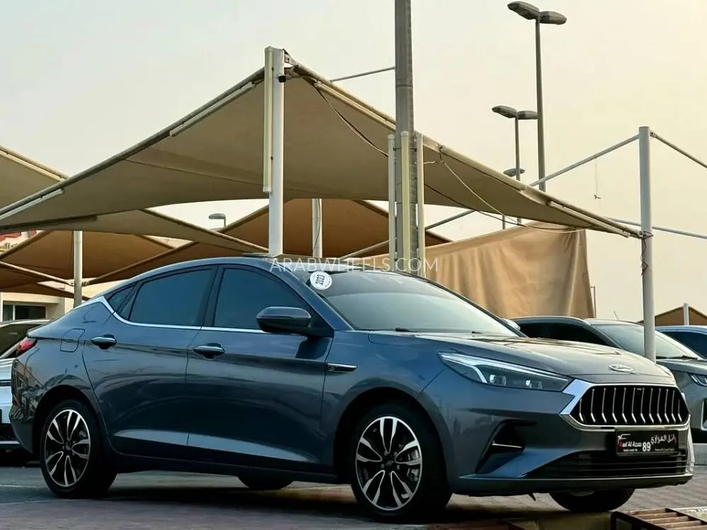 JAC J7 2023 for Sale in Sharjah Image-11