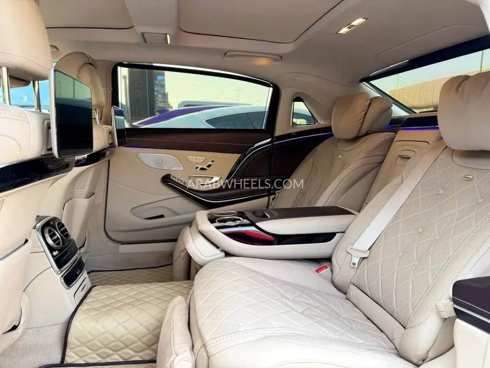 Mercedes Benz CLS Class 2018 for Sale in Dubai Image-4