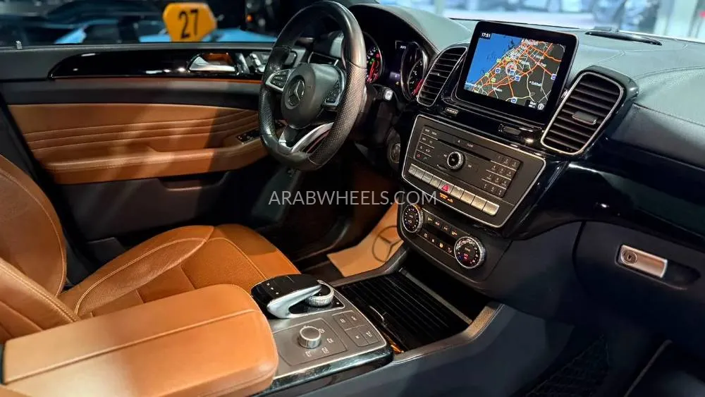 Mercedes Benz GLE Class 2018 for Sale in Dubai Image-4