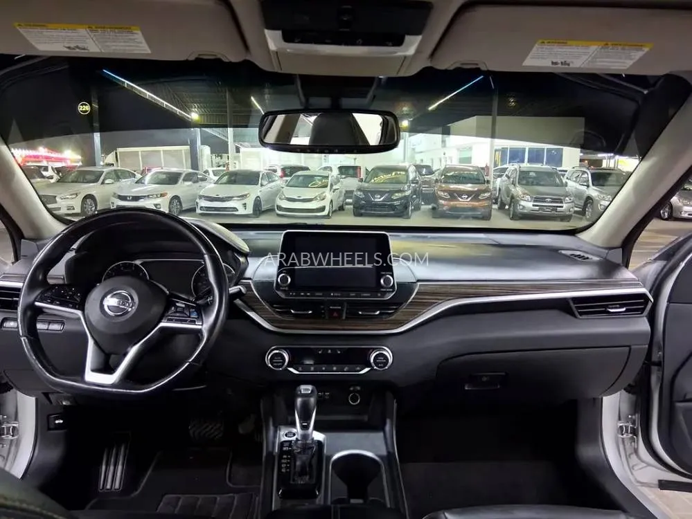 Nissan Altima 2019 for Sale in Ajman Image-12