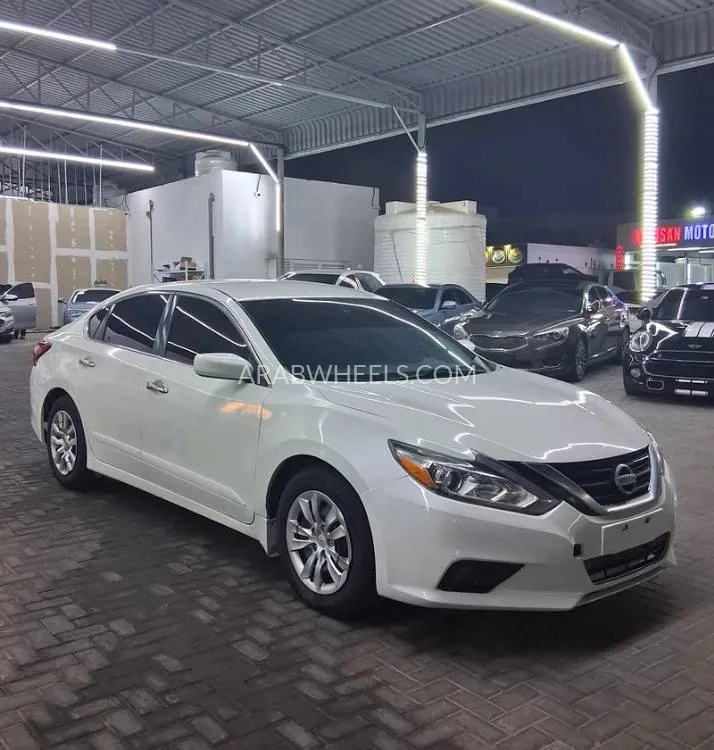 Nissan Altima 2017 for Sale in Ajman Image-3