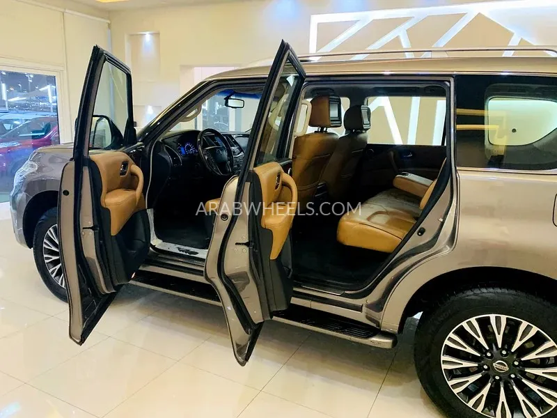 نيسان باترول 2016 for Sale in الشارقة Image-9