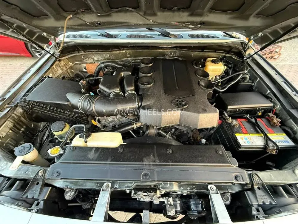 Toyota FJ Cruiser 2015 for Sale in Sharjah Image-13